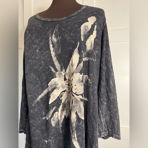 Jess & Jane Mineral Wash Fringed Hem Lagenlook top tunic - Picture 3 of 8